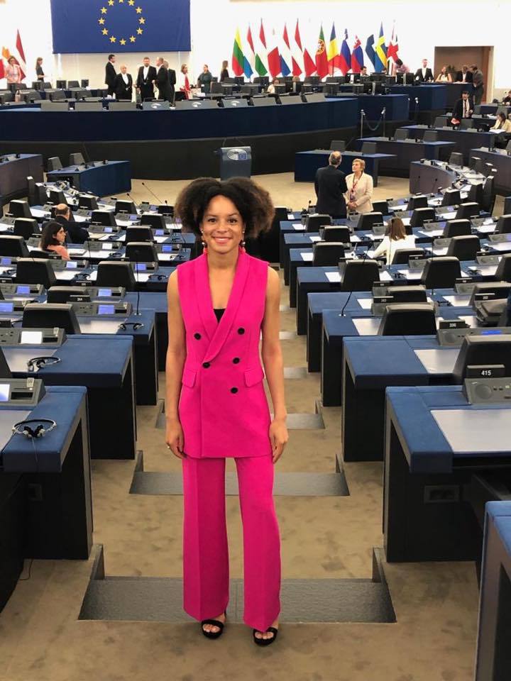 Foto Samira Rafaela Facebookpagina Ocan caribisch Harpers Bazaar woman of the year 2020 Europarlementarier